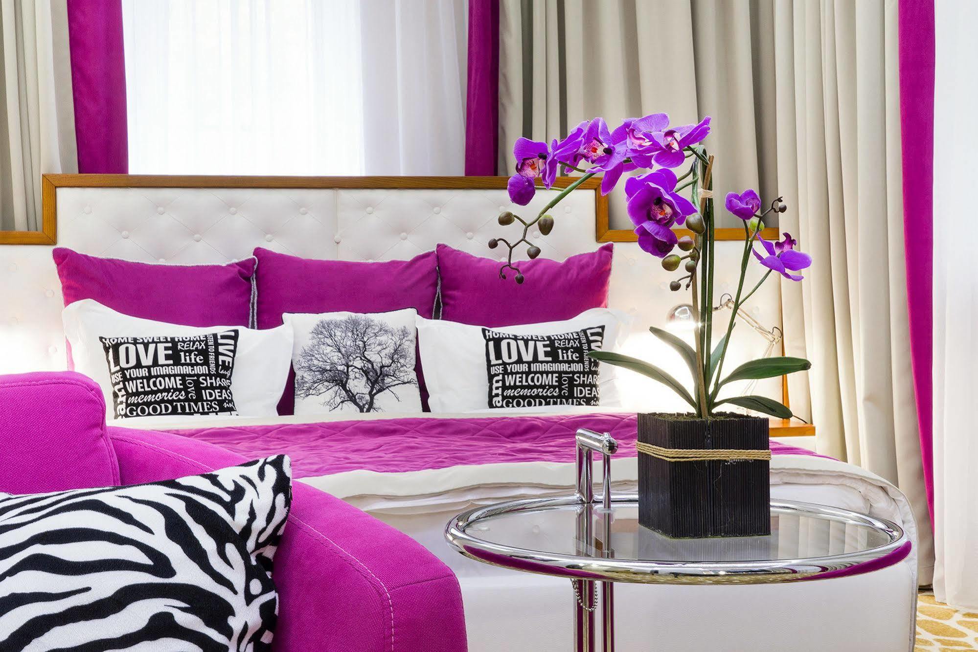 Mirax Sapphire Boutique Hotel Κχαρκίβ Εξωτερικό φωτογραφία